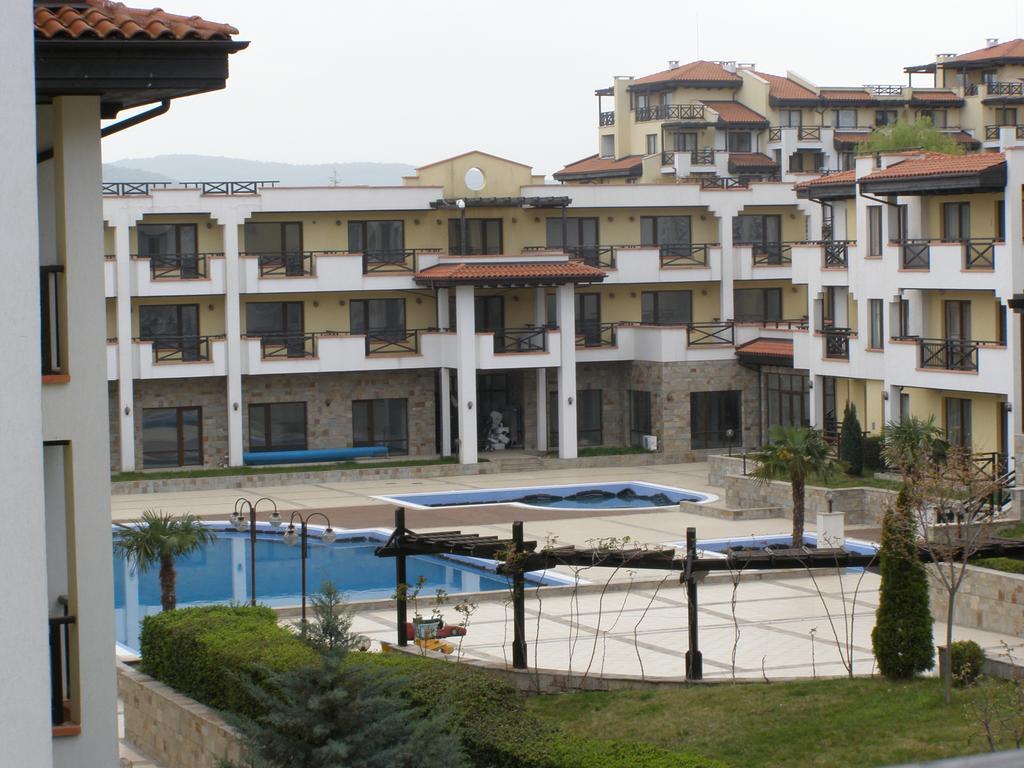 Sveti Nikola Apartment Chernomorets Buitenkant foto